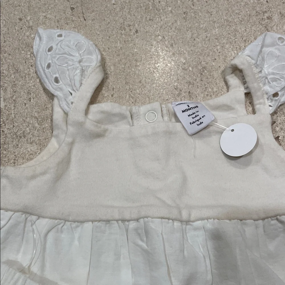 Brand New Nordstrom White Eyelet Dress and Bloomers Set size 3 months